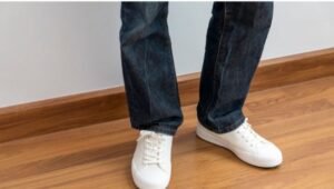 How to Style Straight Leg Jeans for Men With Shoes