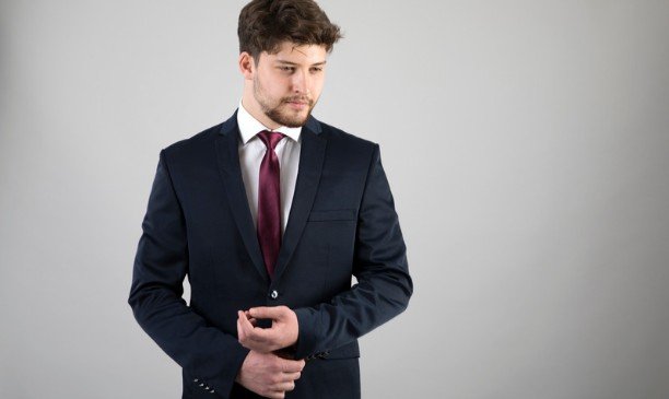 How Should a Men’s Suit Fit Properly - Complete Guide